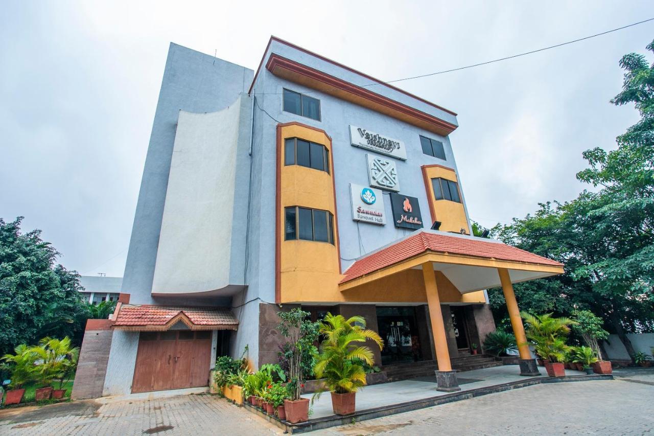 Oyo 18762 Vaishnavi Residency Hotel Bengaluru Kültér fotó