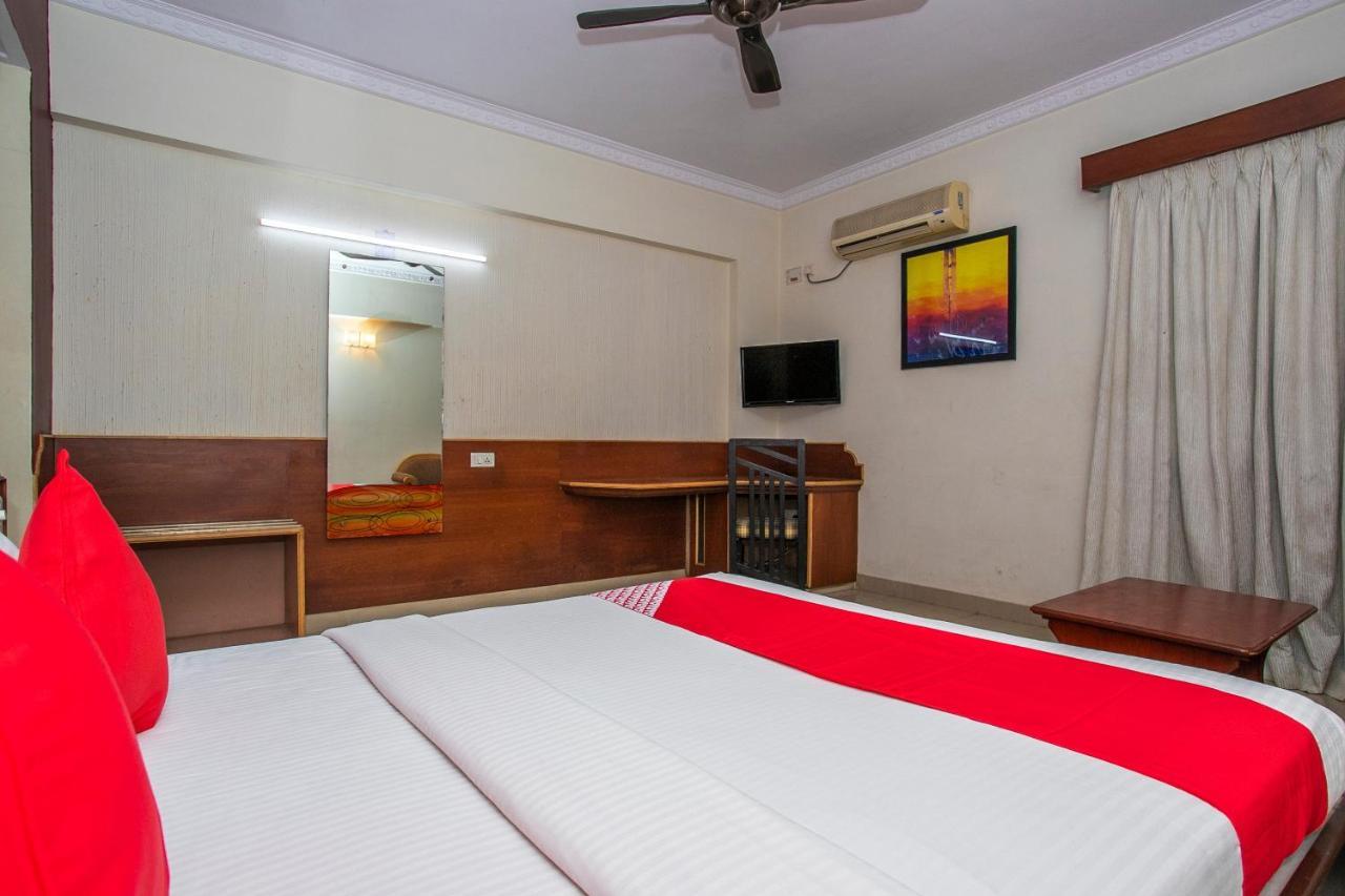 Oyo 18762 Vaishnavi Residency Hotel Bengaluru Kültér fotó