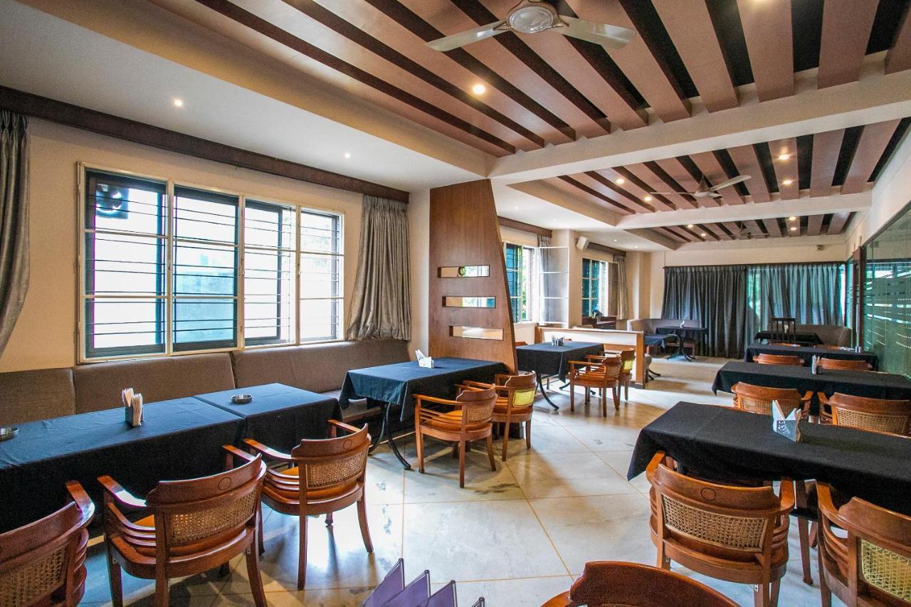 Oyo 18762 Vaishnavi Residency Hotel Bengaluru Kültér fotó