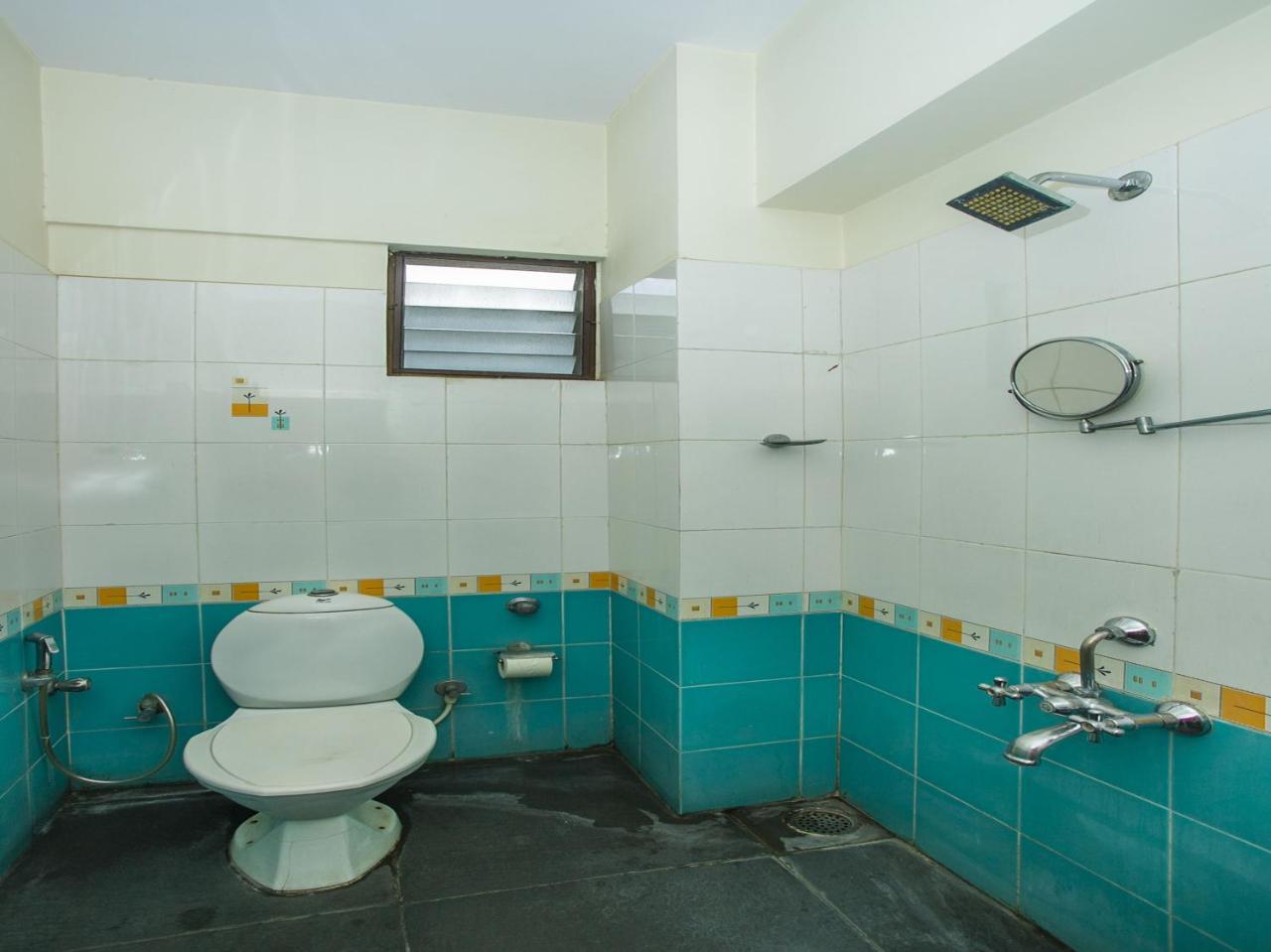 Oyo 18762 Vaishnavi Residency Hotel Bengaluru Kültér fotó
